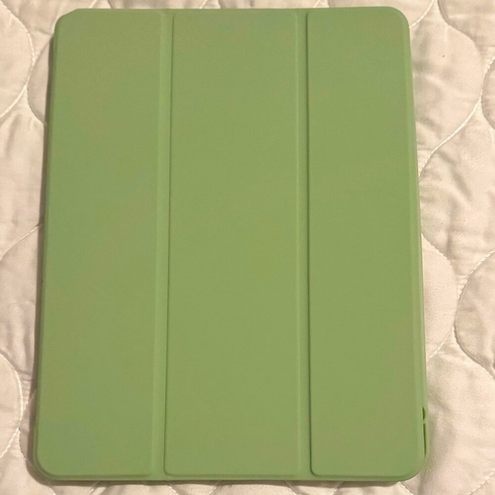 iPad Pro Folio Case w/ Apple Pencil holder